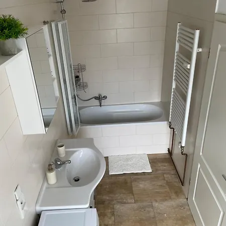 Zuhause Auf Zeit Ruhige Lage Parkplatz Wifi Apartment Braunschweig